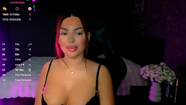 Snapshot of babyleilaa chatting on 02.25.26 babyleilaa online show from 02.25.26