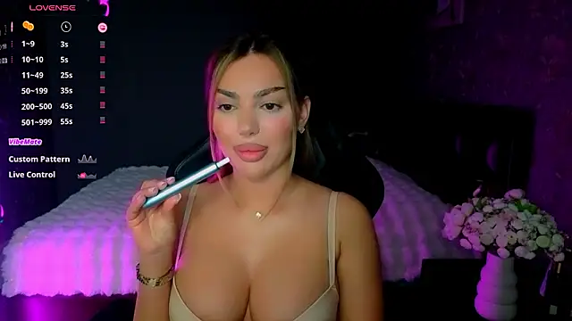 Snapshot of babyleilaa chatting on 03.10.26 babyleilaa online show from 03.10.26