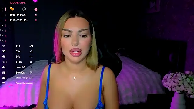 Snapshot of babyleilaa chatting on 03.11.26 babyleilaa online show from 03.11.26