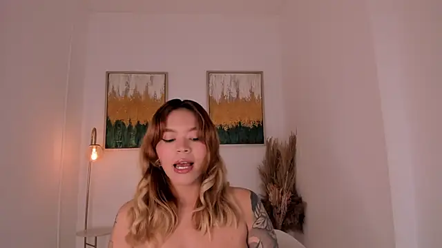 Snapshot of Adria_ross chatting on 05.29.26 Adria ross online show from 05.29.26