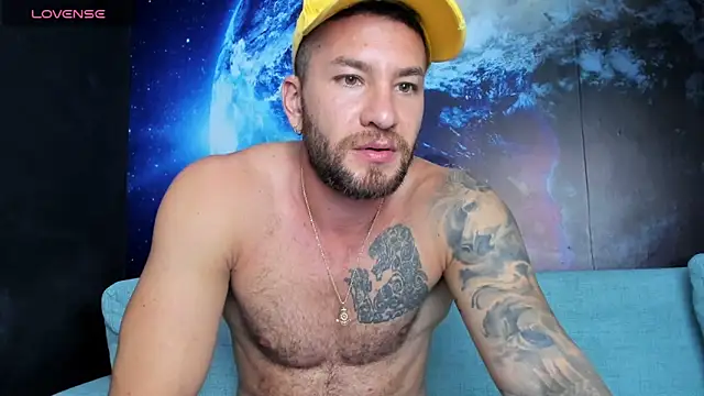 Snapshot of delessandro_world chatting on 03.21.25 delessandro world online show from 03.21.25