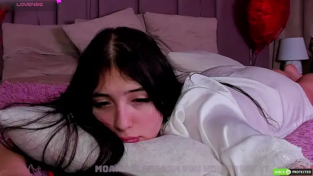 Snapshot of JennyFerguson chatting on 02.18.25 JennyFerguson online show from 02.18.25