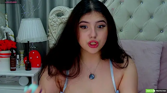 Snapshot of JennyFerguson chatting on 10.10.25 JennyFerguson online show from 10.10.25