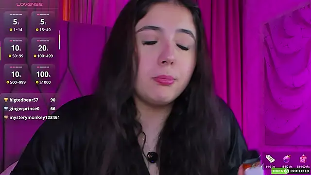 Snapshot of JennyFerguson chatting on 10.14.25 JennyFerguson online show from 10.14.25