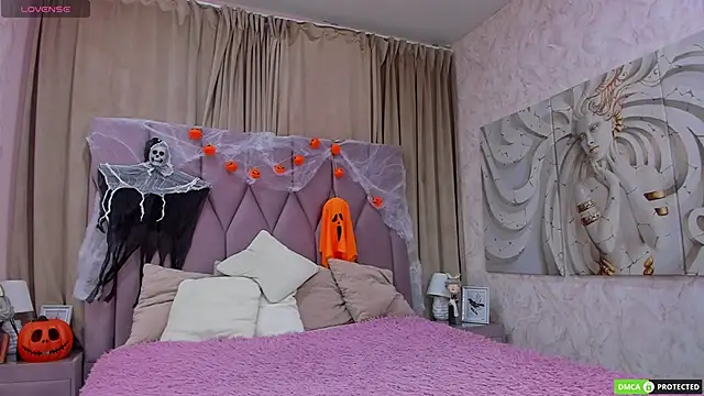 Snapshot of JennyFerguson chatting on 10.18.25 JennyFerguson online show from 10.18.25