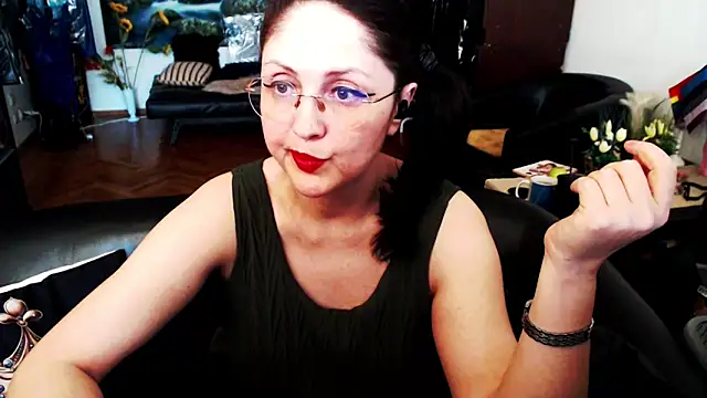Snapshot of Imperatriza chatting on 05.14.26 Imperatriza online show from 05.14.26
