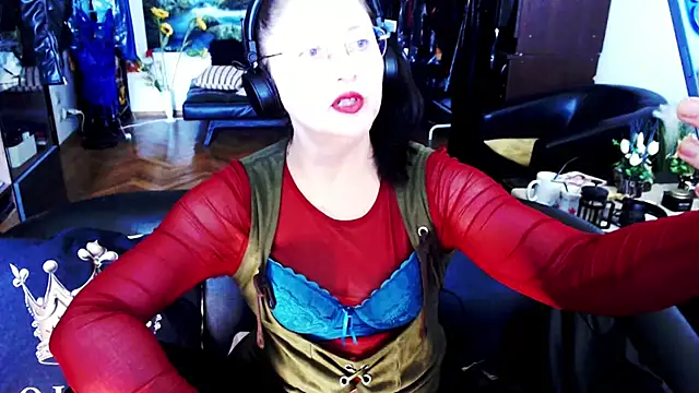 Snapshot of Imperatriza chatting on 05.18.26 Imperatriza online show from 05.18.26