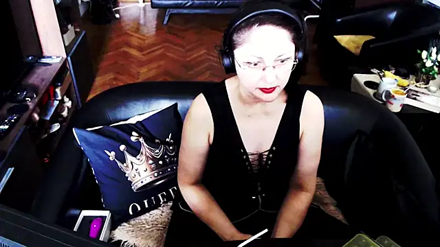 Snapshot of Imperatriza chatting on 05.22.26 Imperatriza online show from 05.22.26