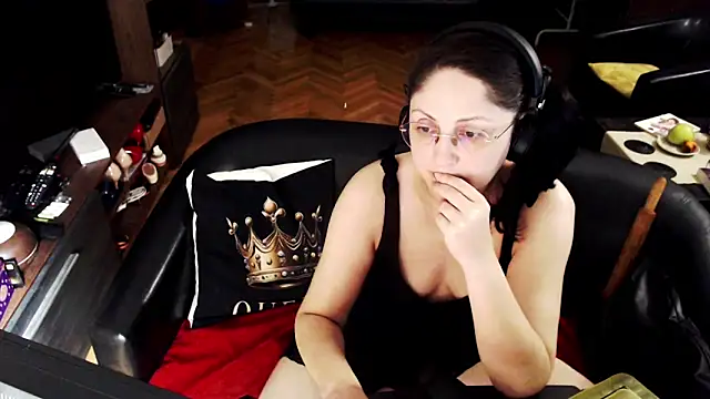 Snapshot of Imperatriza chatting on 06.18.26 Imperatriza online show from 06.18.26