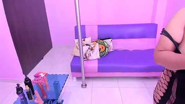 mature dirty squirt online show from 03.10.25