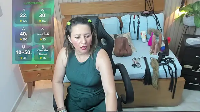 Snapshot of luciana_ballesteros_ chatting on 10.08.25 luciana ballesteros online show from 10.08.25