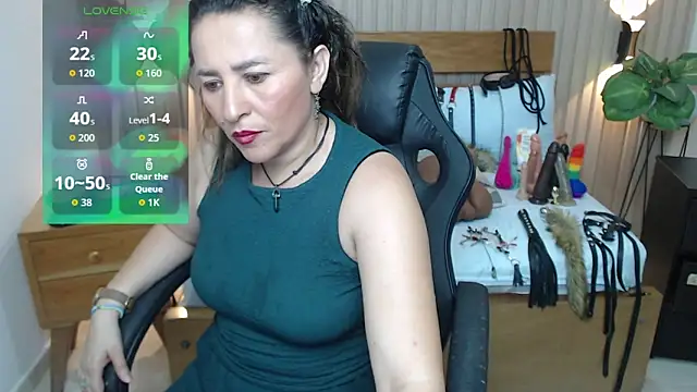 luciana ballesteros  online show from 11.15.25