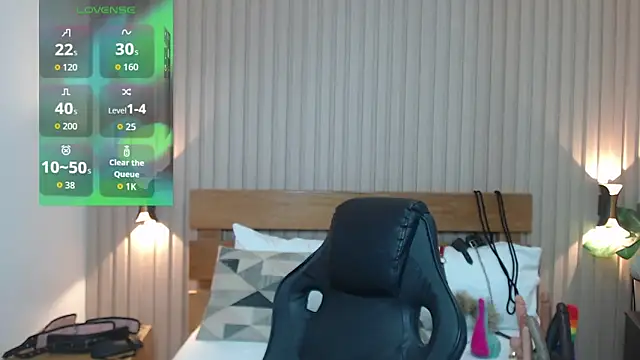 luciana ballesteros  online show from 11.29.25