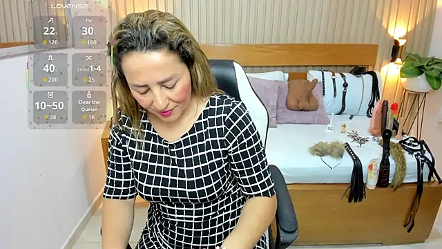 luciana ballesteros  online show from 07.20.26