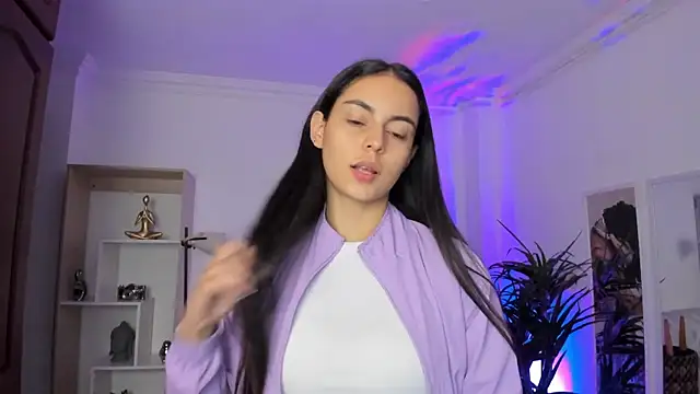 Aleejaa   online show from 03.18.25