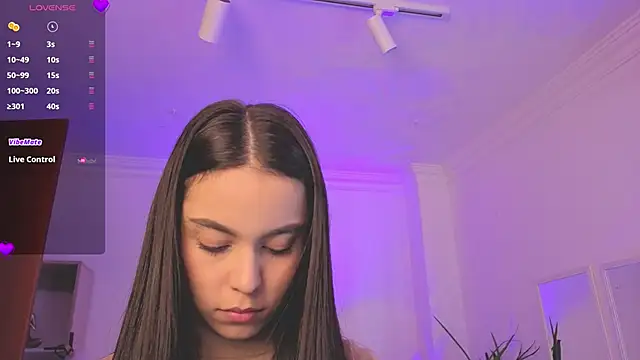 Aleejaa   online show from 04.20.26