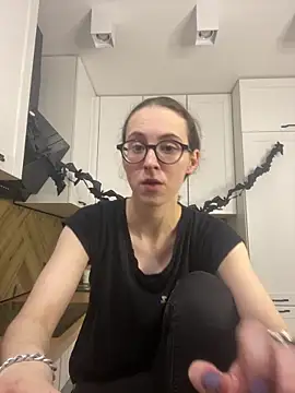 MartiniiSelenna online show from 10.31.25