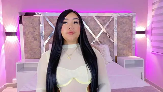 MarianaGarciaa   online show from 12.16.25