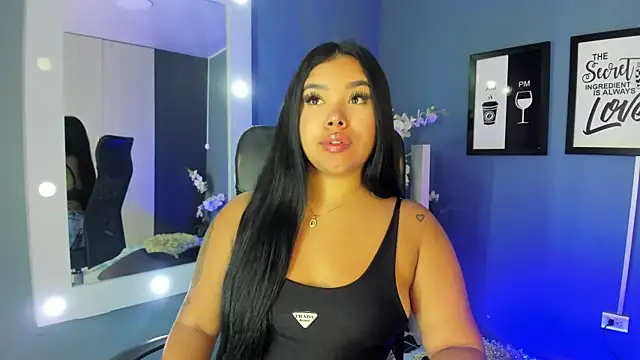 MarianaGarciaa   online show from 04.13.26