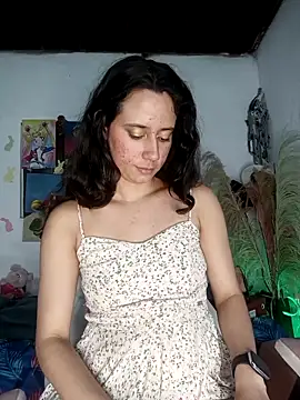 lovely kitt online show from 04.22.26