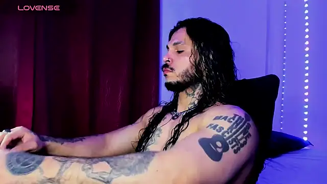 Van Velckan online show from 10.04.25