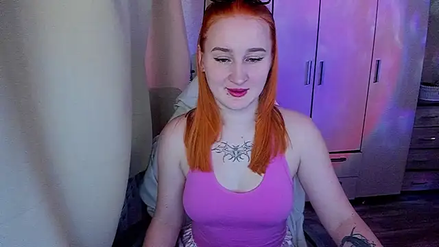 Snapshot of KeiraNight chatting on 04.29.26 KeiraNight online show from 04.29.26