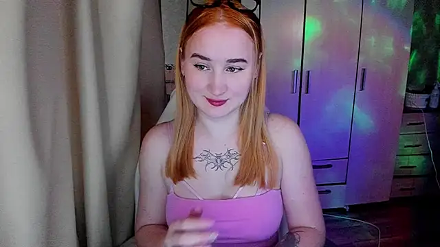 Snapshot of KeiraNight chatting on 05.08.26 KeiraNight online show from 05.08.26