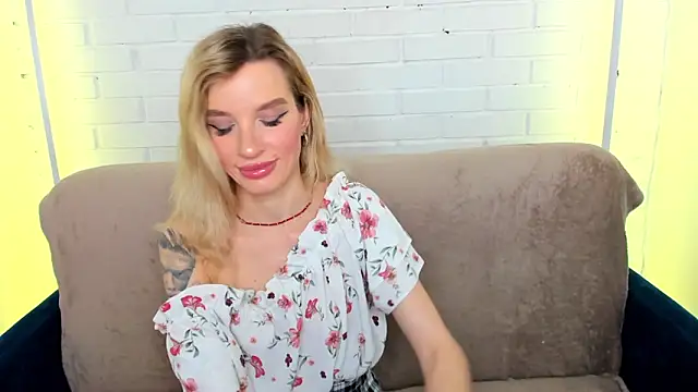 AlinaLovelyX online show from 05.25.26