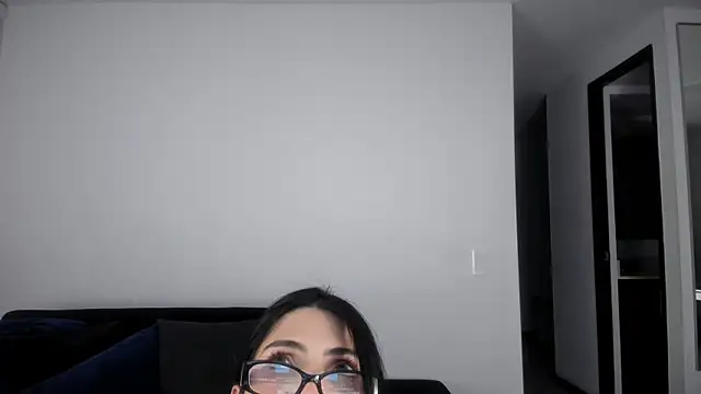 Snapshot of angelturned001 chatting on 12.22.25 angelturned001 online show from 12.22.25