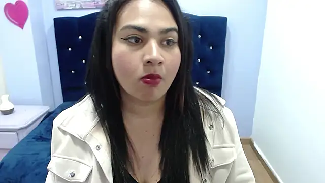 Snapshot of lucianaa_25 chatting on 12.04.24 lucianaa 25 online show from 12.04.24