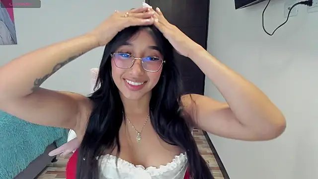 Snapshot of isa_bellaa0 chatting on 03.07.25 isa bellaa0 online show from 03.07.25