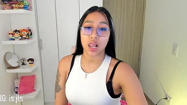 Snapshot of isa_bellaa0 chatting on 10.04.25 isa bellaa0 online show from 10.04.25