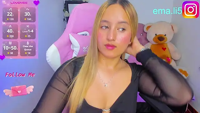 Snapshot of ema_tayy chatting on 06.03.26 ema tayy online show from 06.03.26
