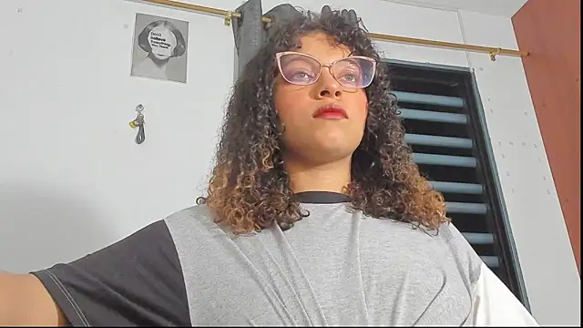 Ada gales  online show from 12.05.25