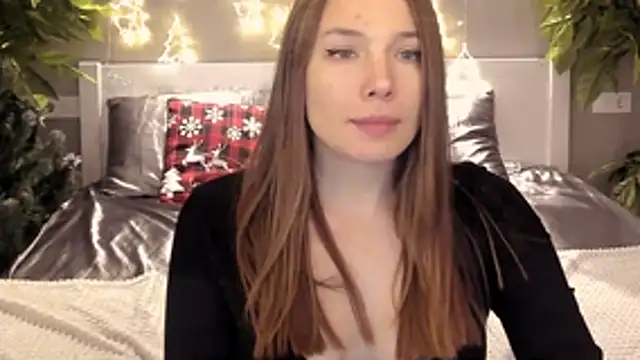 IceDanielles online show from 12.18.25