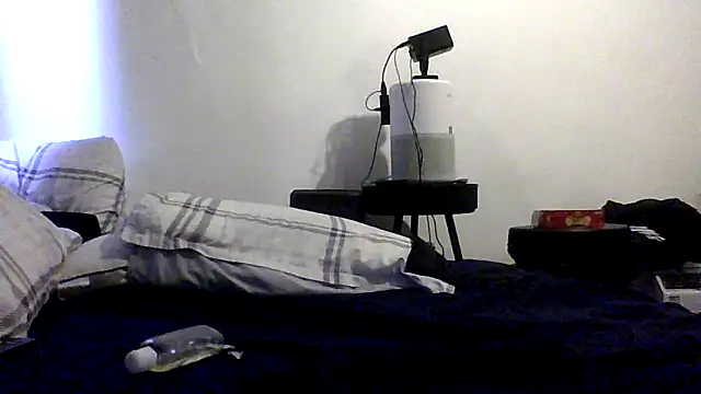 Snapshot of Enos3 chatting on 02.18.26 Enos3 online show from 02.18.26