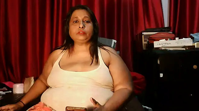 Snapshot of raniofsex02 chatting on 05.14.26 raniofsex02 online show from 05.14.26