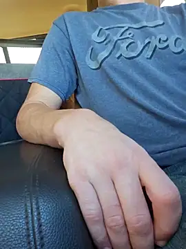 Snapshot of REDHAMMER_ chatting on 11.06.25 REDHAMMER online show from 11.06.25