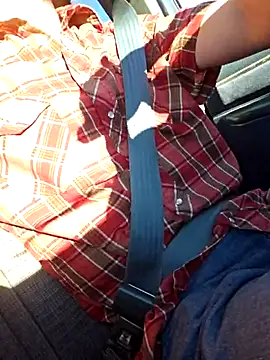 Snapshot of REDHAMMER_ chatting on 01.12.26 REDHAMMER online show from 01.12.26