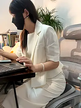 Annabody online show from 09.23.25