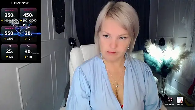 Snapshot of Juarnea chatting on 05.09.26 Juarnea online show from 05.09.26