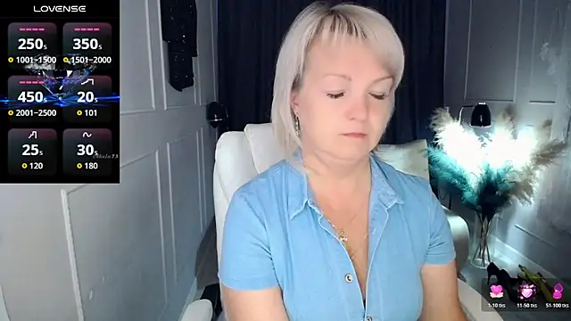 Snapshot of Juarnea chatting on 05.23.26 Juarnea online show from 05.23.26
