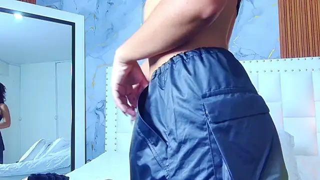 Snapshot of littleebonny chatting on 03.03.25 littleebonny online show from 03.03.25