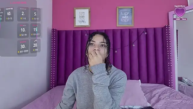 Snapshot of littleebonny chatting on 01.10.26 littleebonny online show from 01.10.26