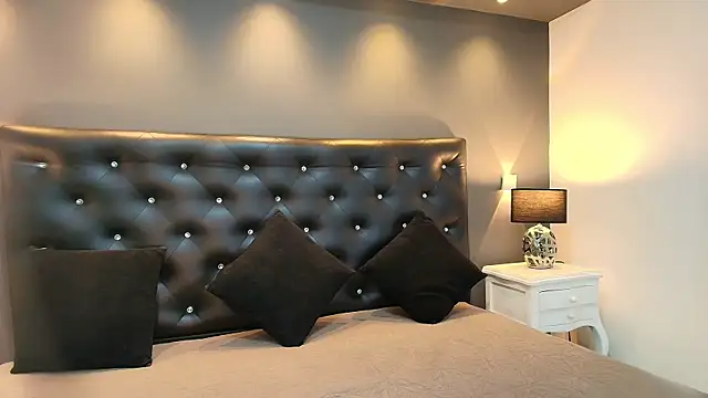 dirtyvictoria online show from 12.21.25