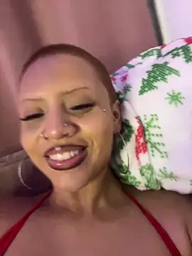 Snapshot of Charlotee_ chatting on 01.21.25 Charlotee online show from 01.21.25