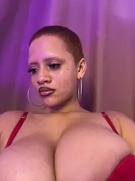 Snapshot of Charlotee_ chatting on 01.26.25 Charlotee online show from 01.26.25