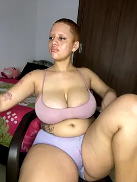 Snapshot of Charlotee_ chatting on 09.13.25 Charlotee online show from 09.13.25