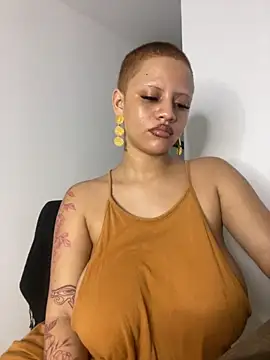 Snapshot of Charlotee_ chatting on 09.25.25 Charlotee online show from 09.25.25