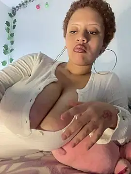 Snapshot of Charlotee_ chatting on 02.11.26 Charlotee online show from 02.11.26